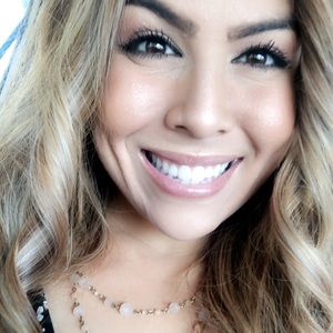 Meet your Posher, Adriana